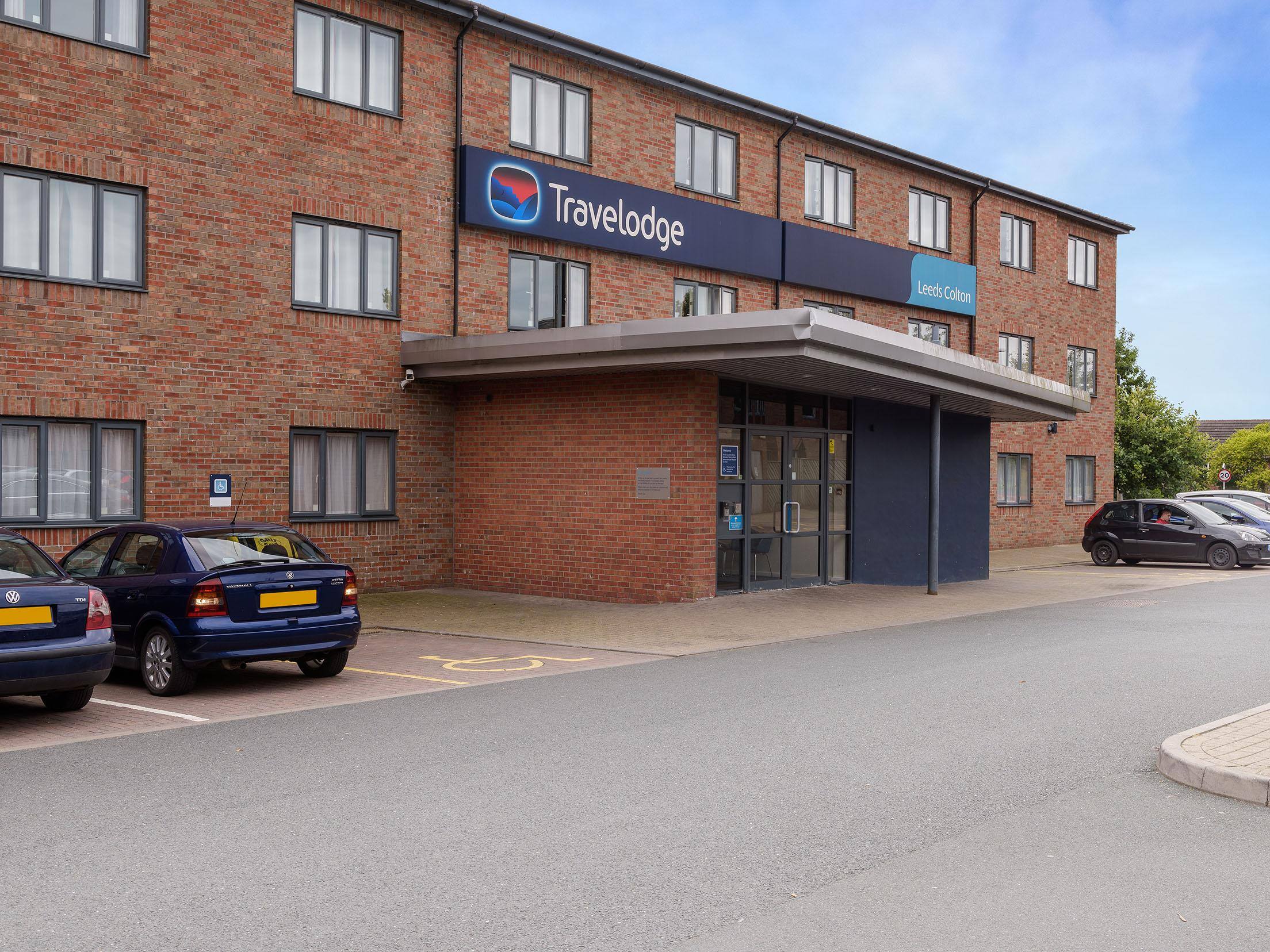 Leeds Colton - Exterior