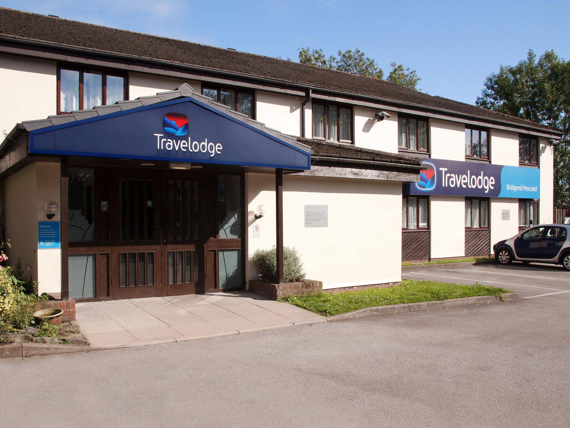 Bridgend Pencoed - Exterior