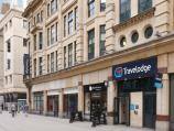 Cardiff Central Queen st - Exterior