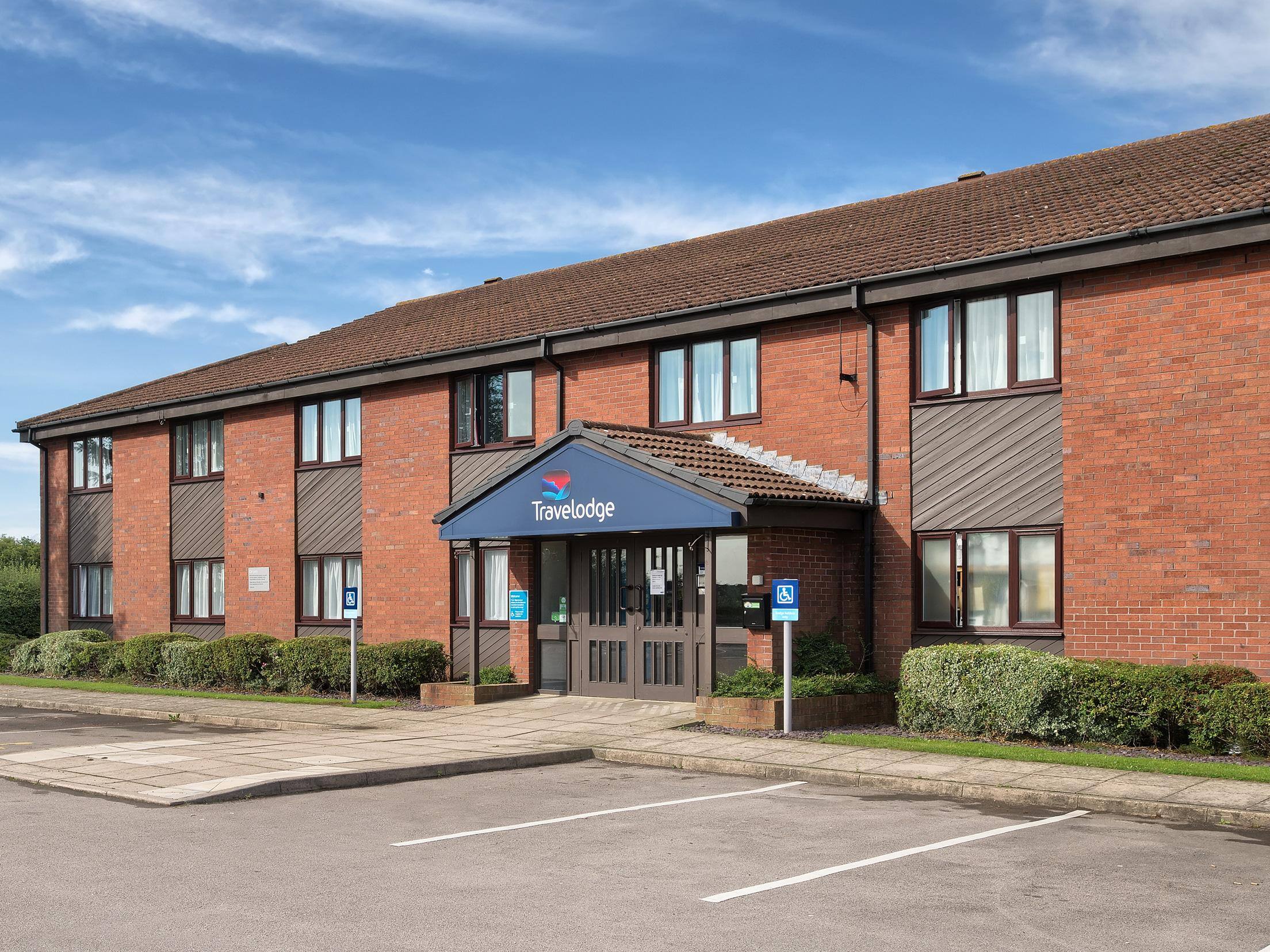Grantham South Witham - Exterior