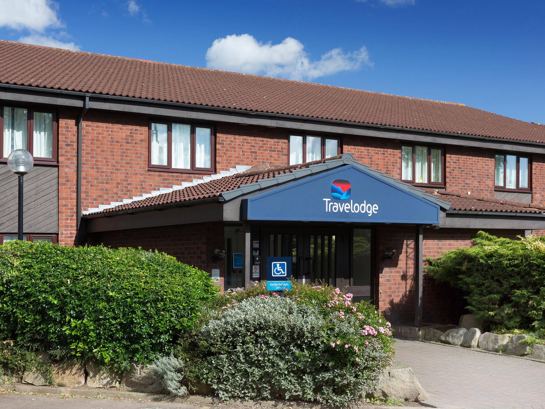 Nuneaton Bedworth - Exterior