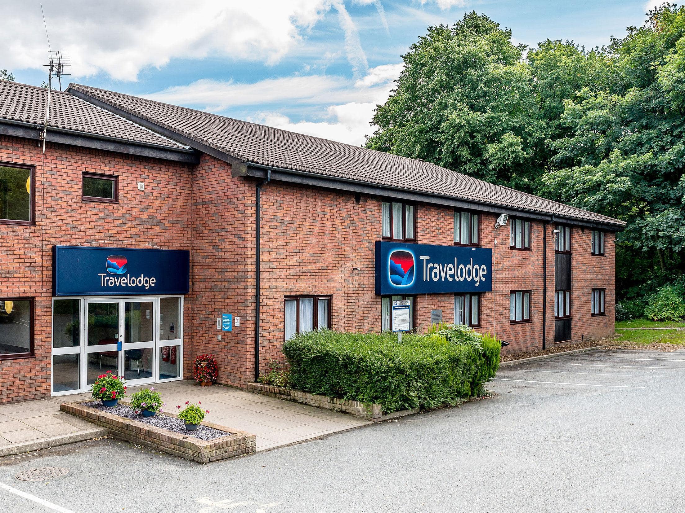 Birmingham Hilton Park M6 Southbound - Exterior