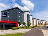 Cambridge Orchard Park - Exterior