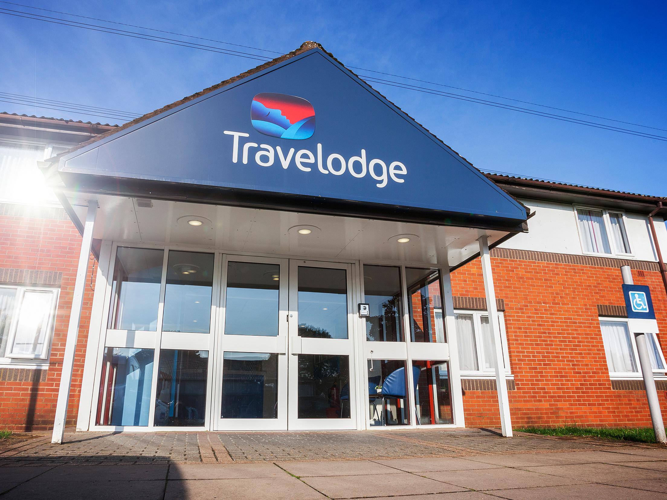 Toddington M1 South - Exterior