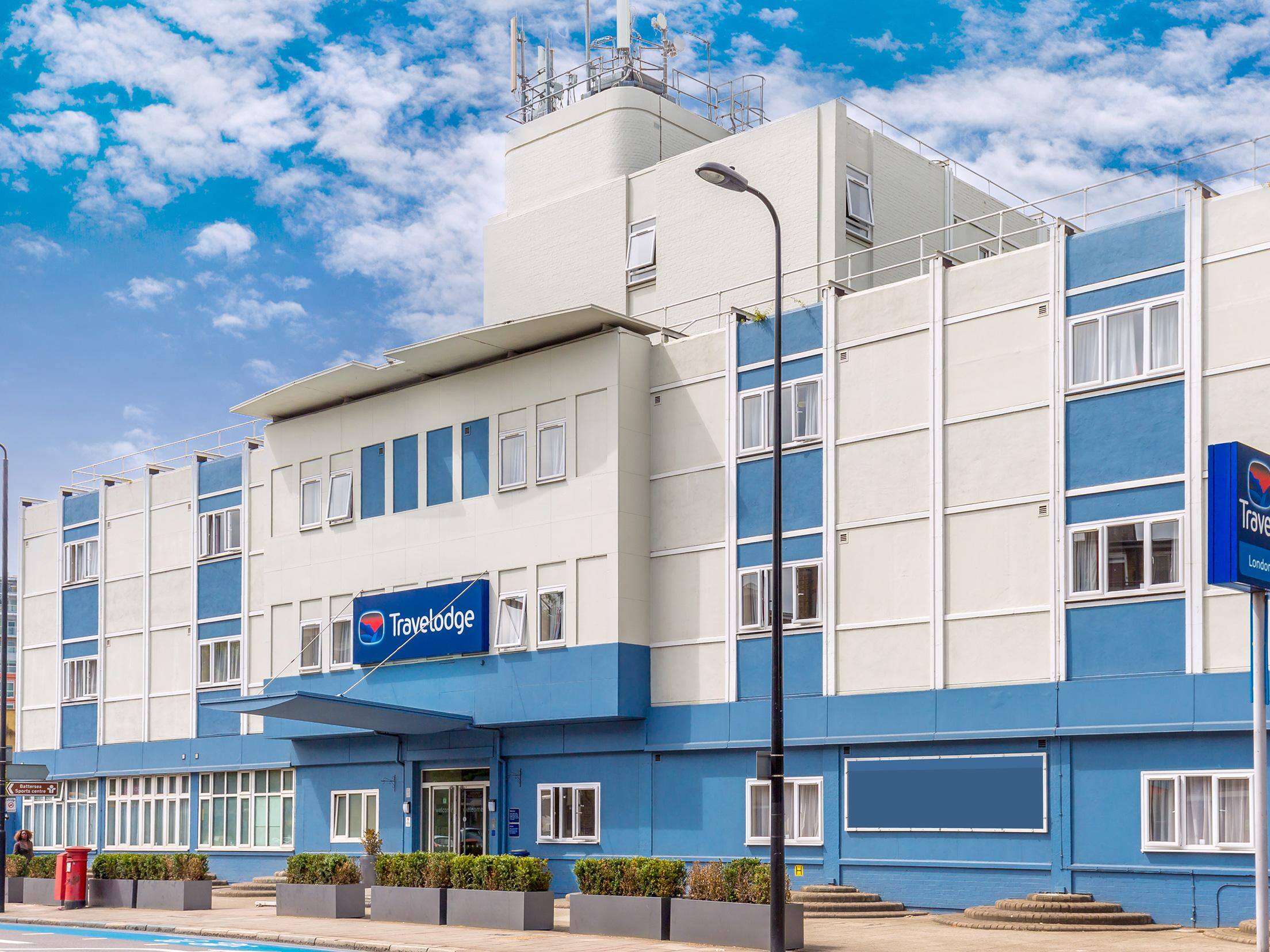 London Battersea - Exterior