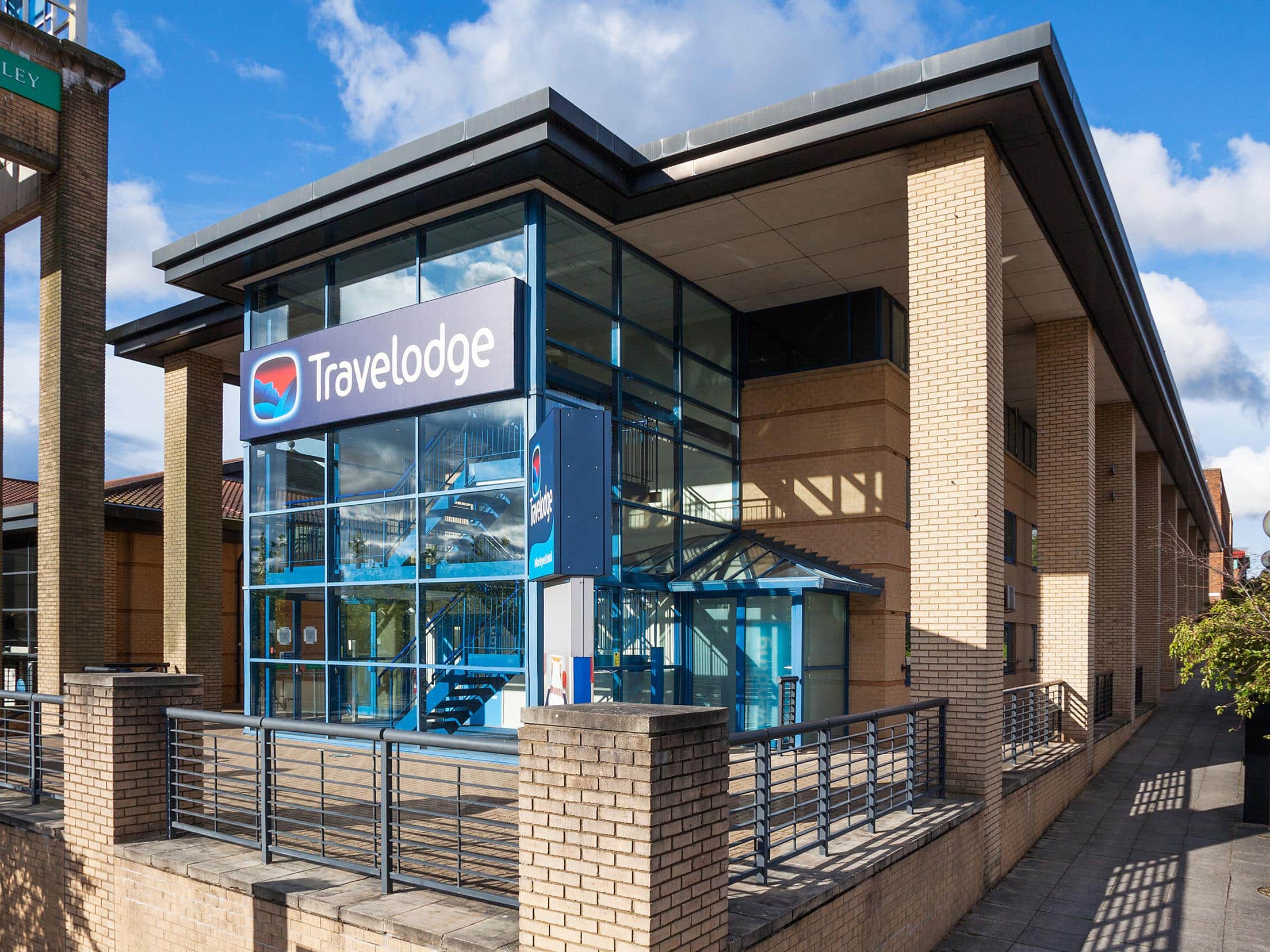 Milton Keynes Central - Exterior