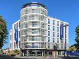 London Hounslow - Exterior