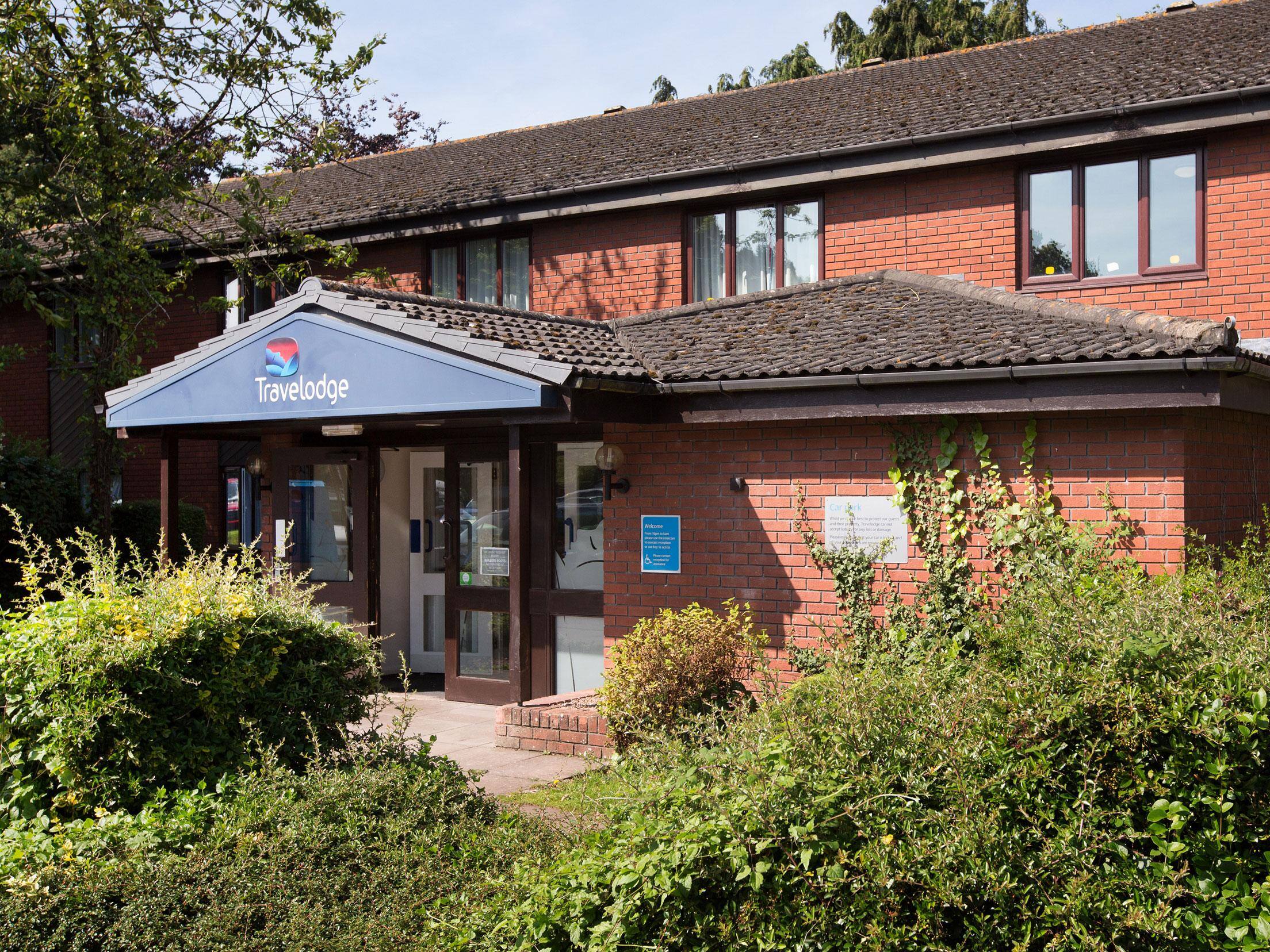 Tiverton - Exterior