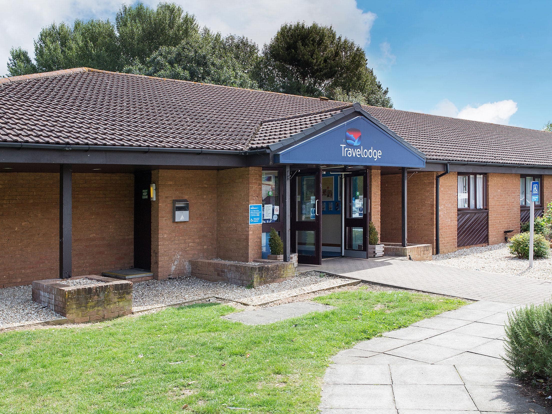 Yeovil Podimore - Exterior