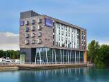 Thurrock Lakeside Exterior