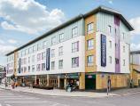 Farnborough Central - Exterior