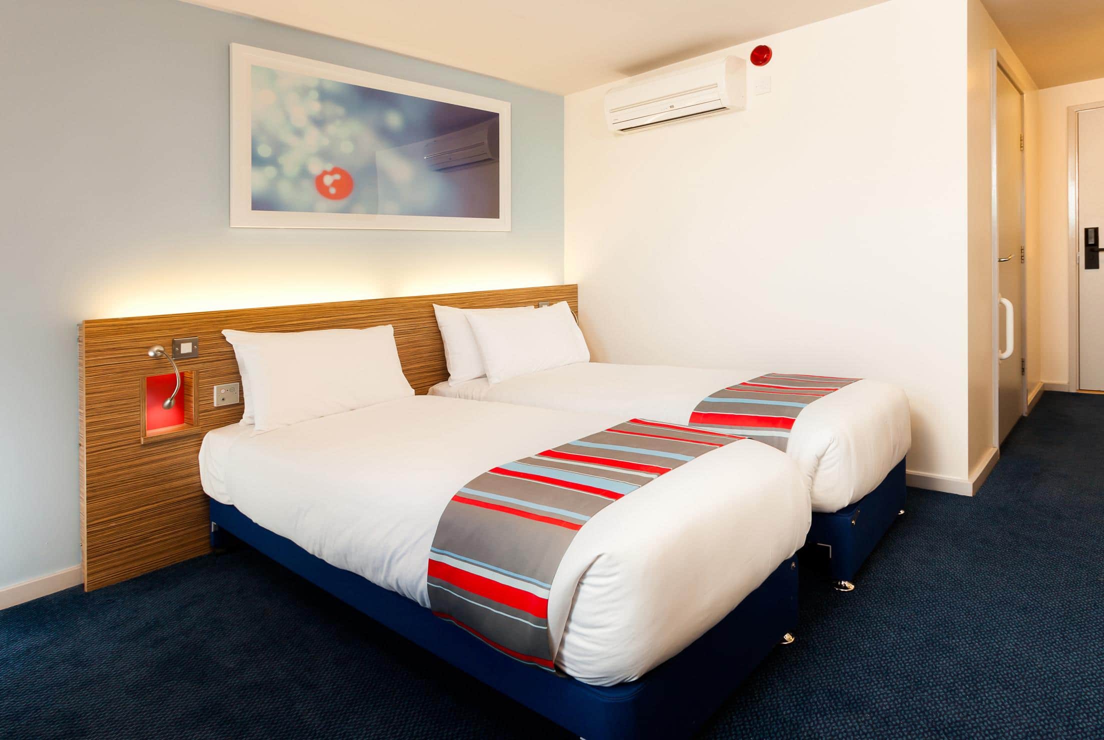 Travelodge London Central Bank Hotel London Central Bank Hotels